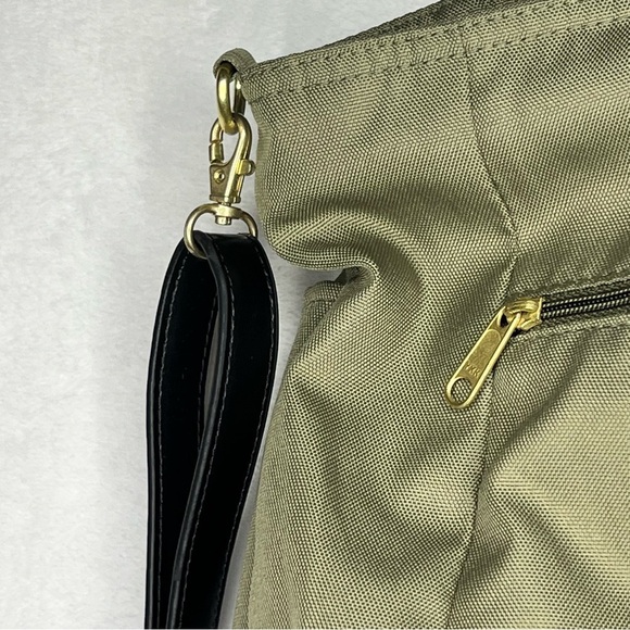 LOGAN + LENORA Waterproof DayTripper (Canvelle) Beach Bag Green Washable Tote - Picture 4 of 12